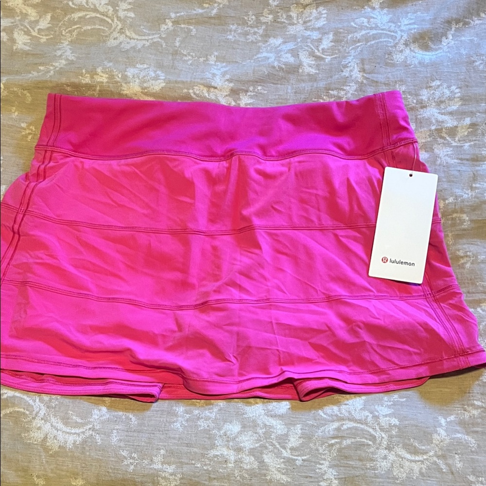 lululemon athletica long pace rival Vibrant Pink Skort